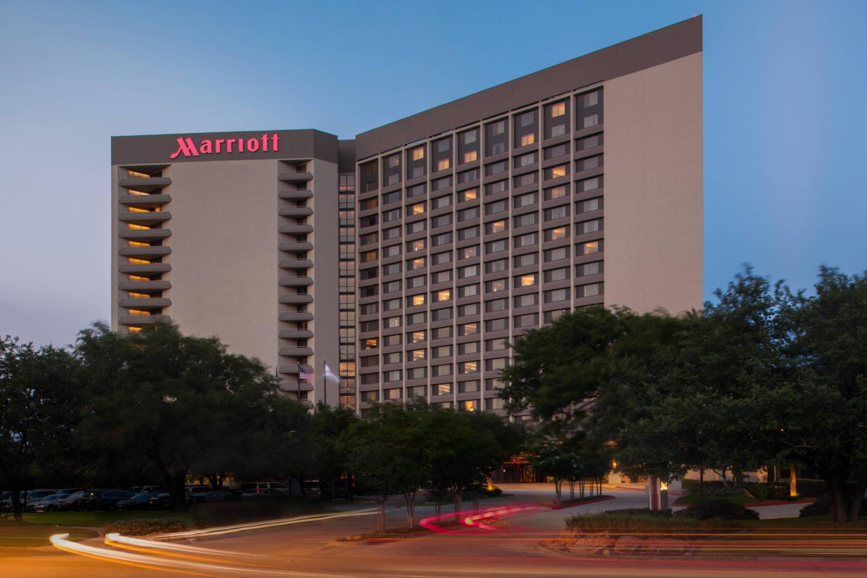 Dallas/Fort Worth Airport Marriott, Dallas