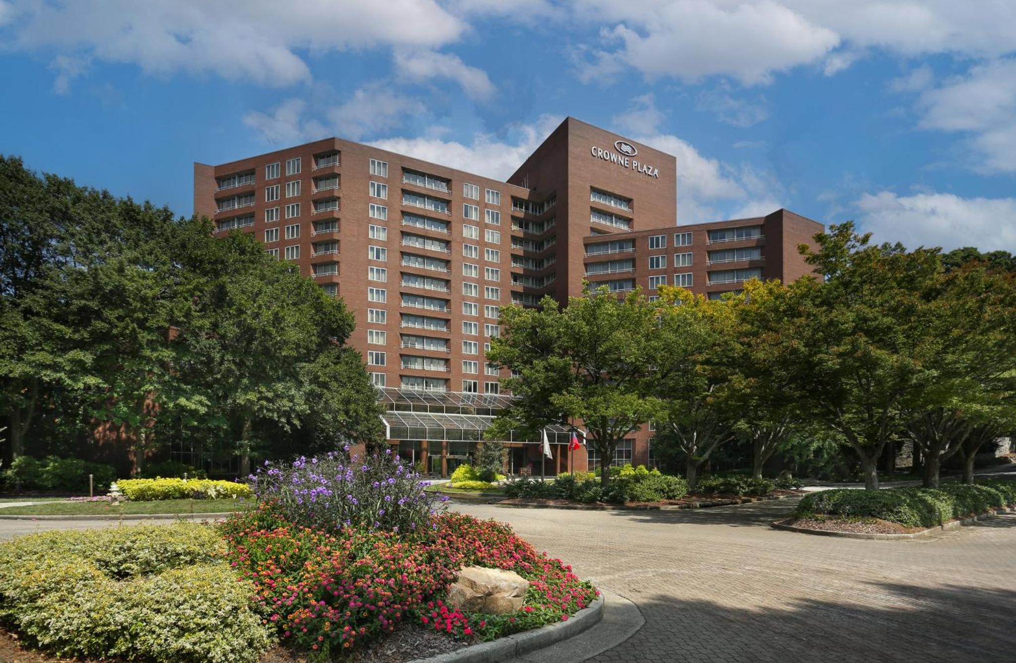 Crowne Plaza Atlanta Perimeter at Ravinia by IHG, Atlanta