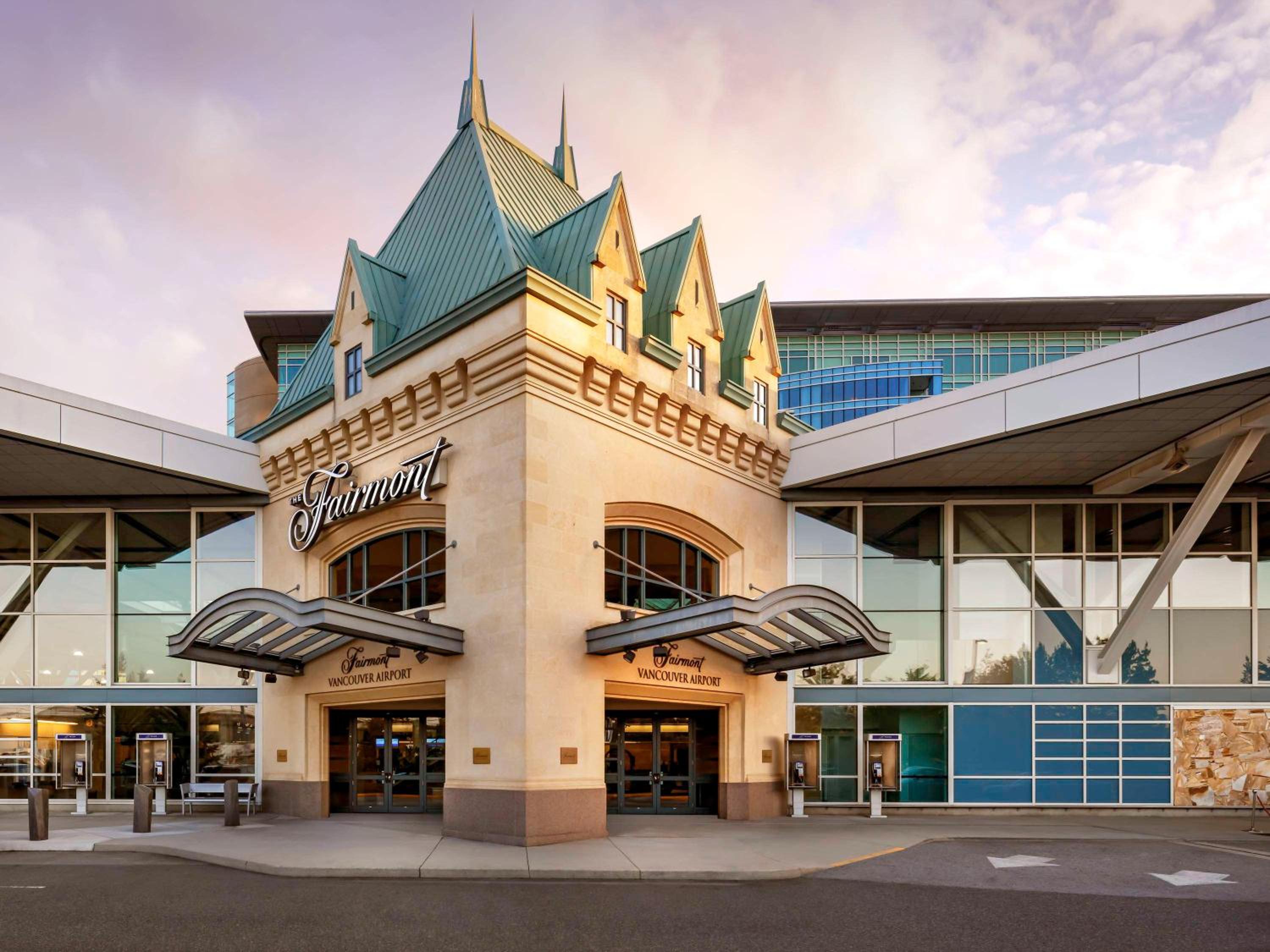 Fairmont Vancouver Airport In-Terminal Hotel, Vancouver