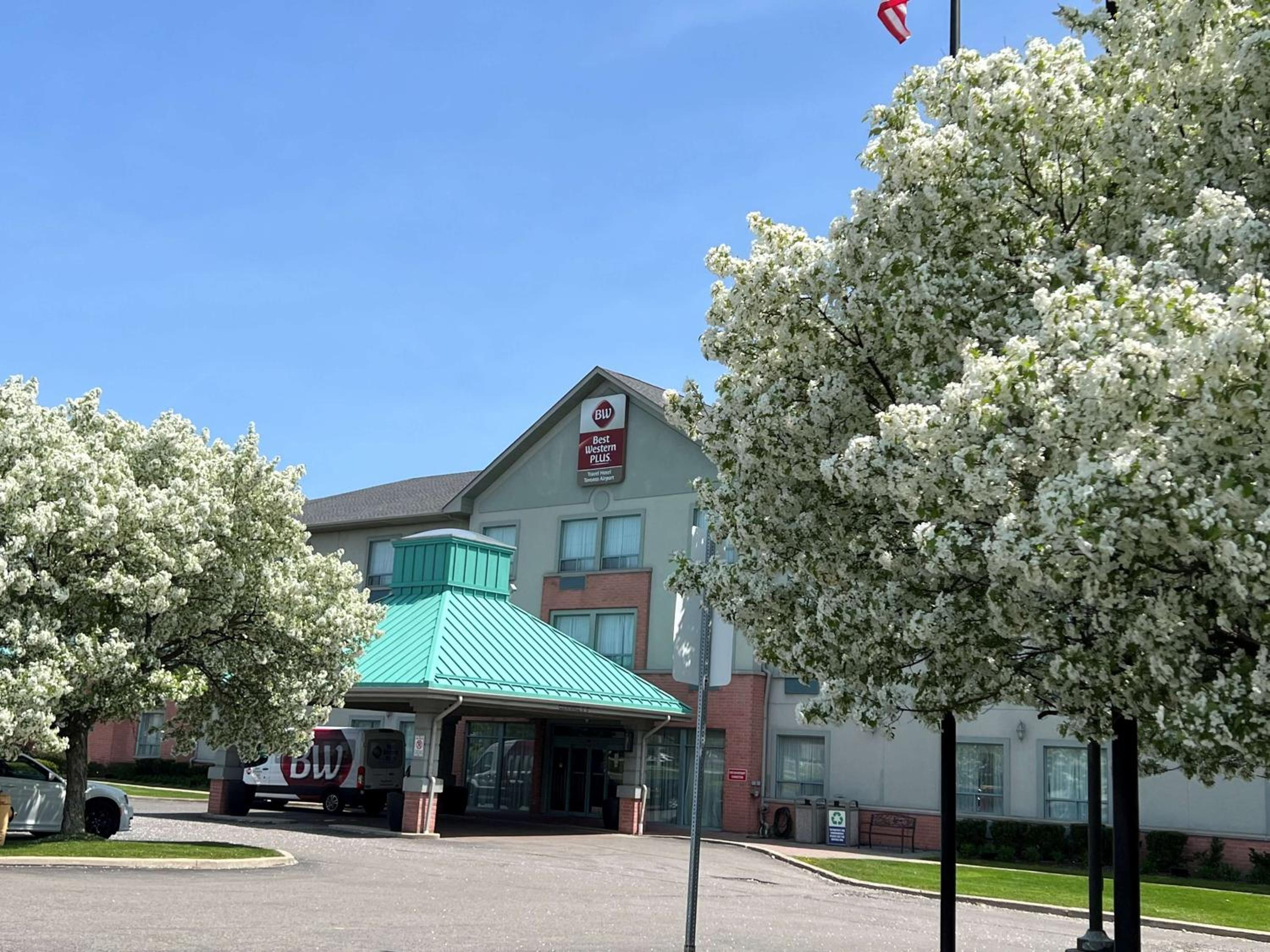 Best Western Plus Travel Hotel Toronto Airport, Toronto