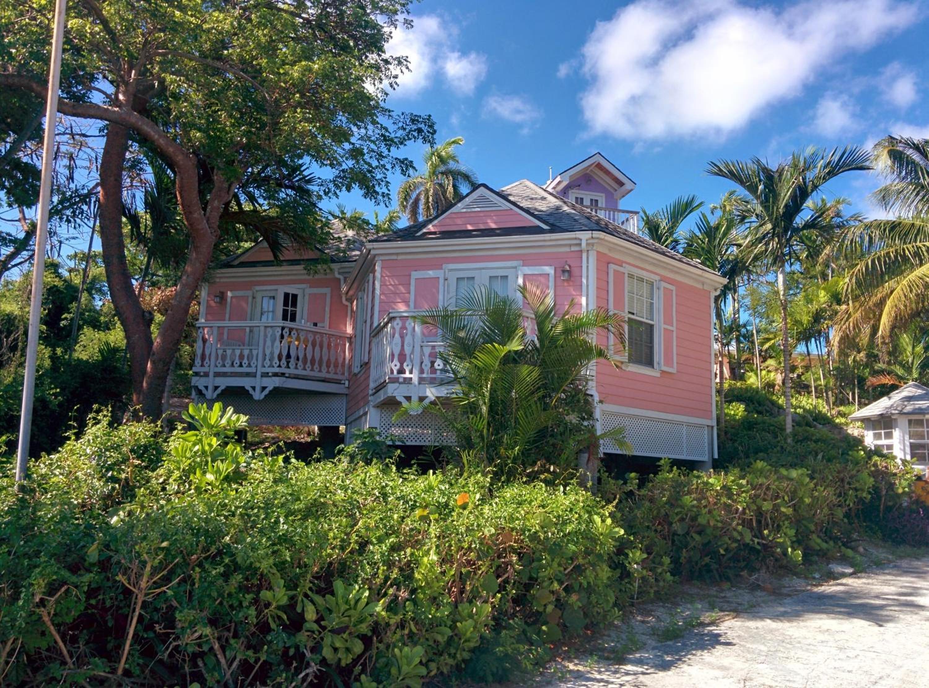 Orange Hill Beach Inn, Nassau