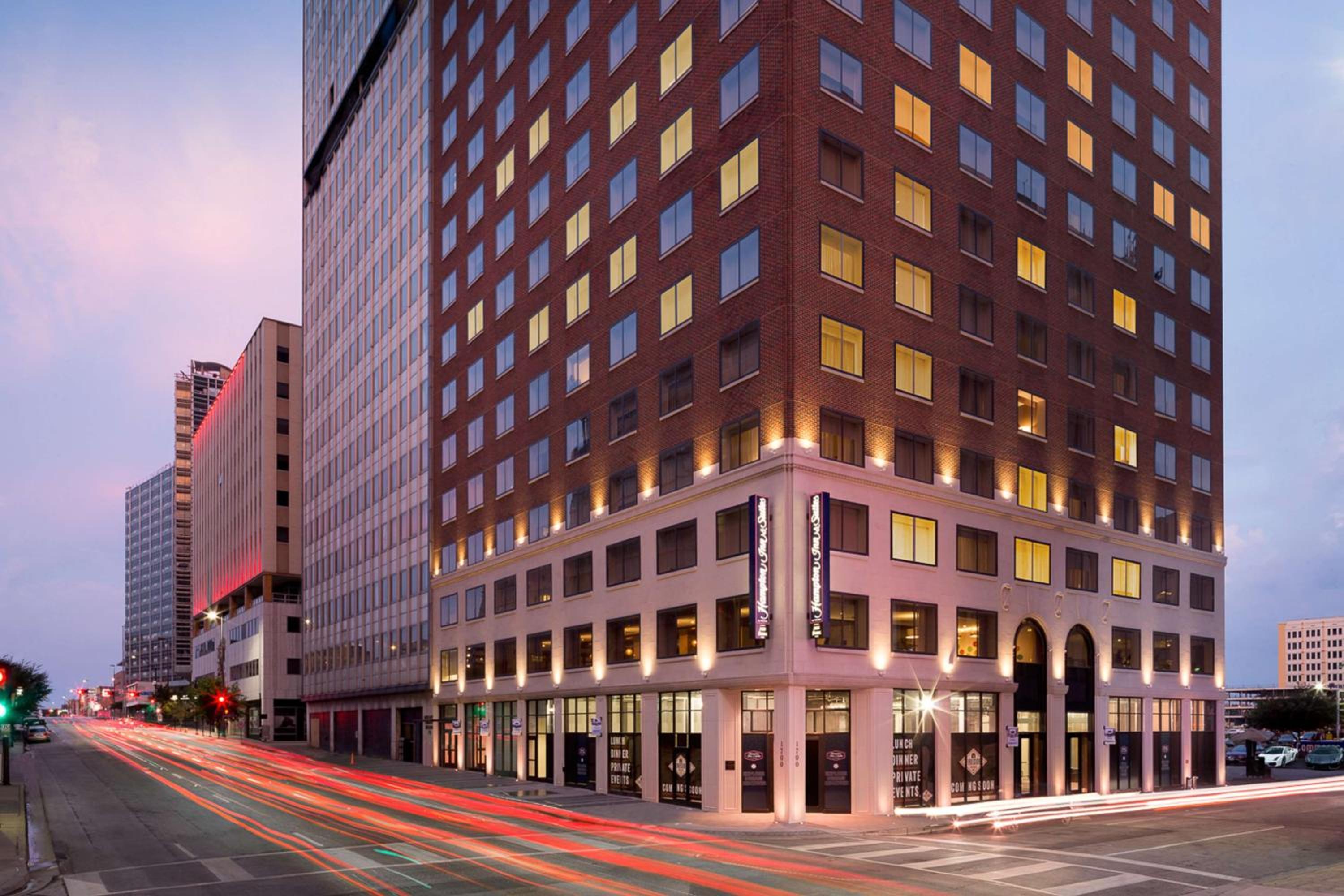 Hampton Inn & Suites Dallas Downtown, Dallas
