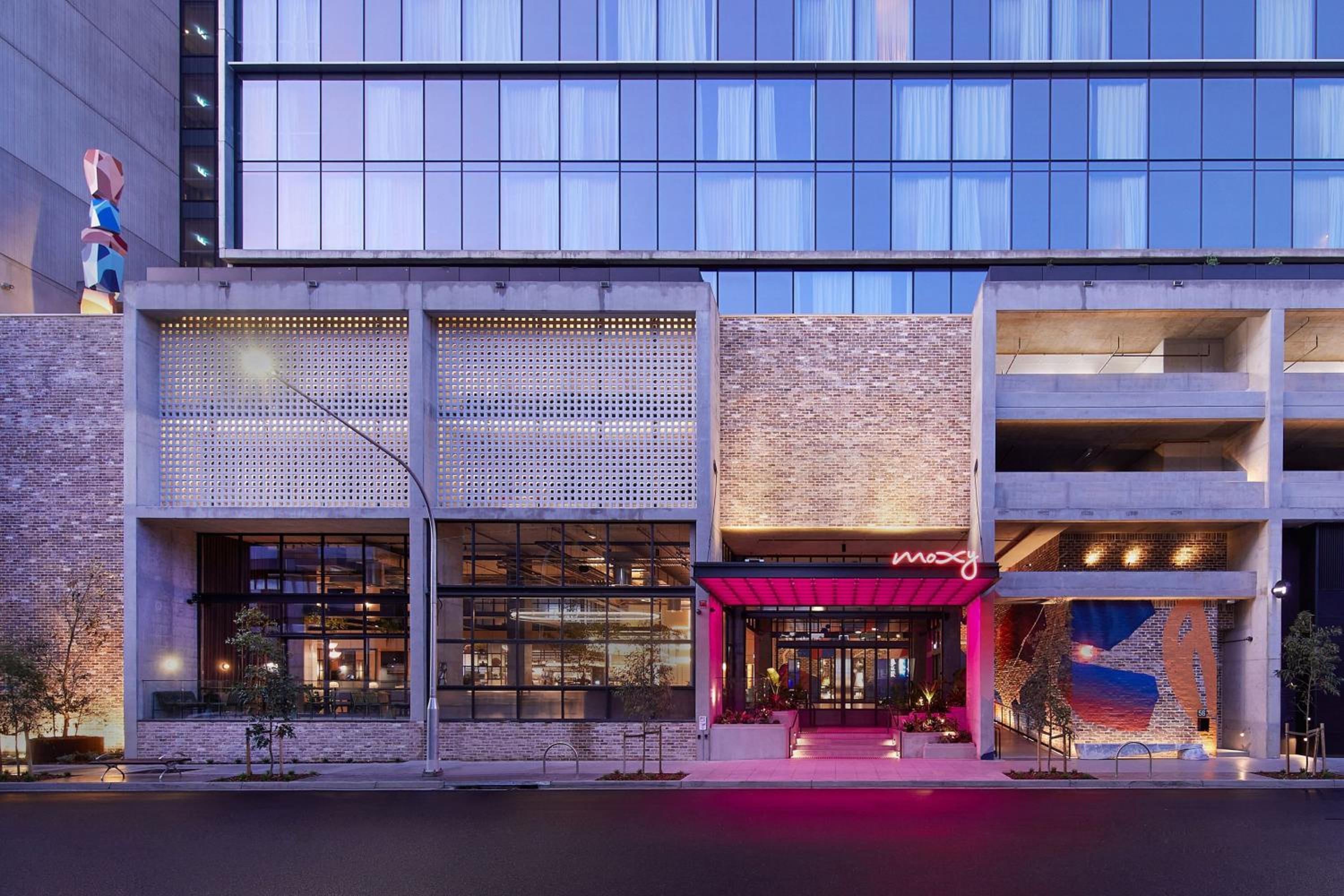 Moxy Sydney Airport, Sydney