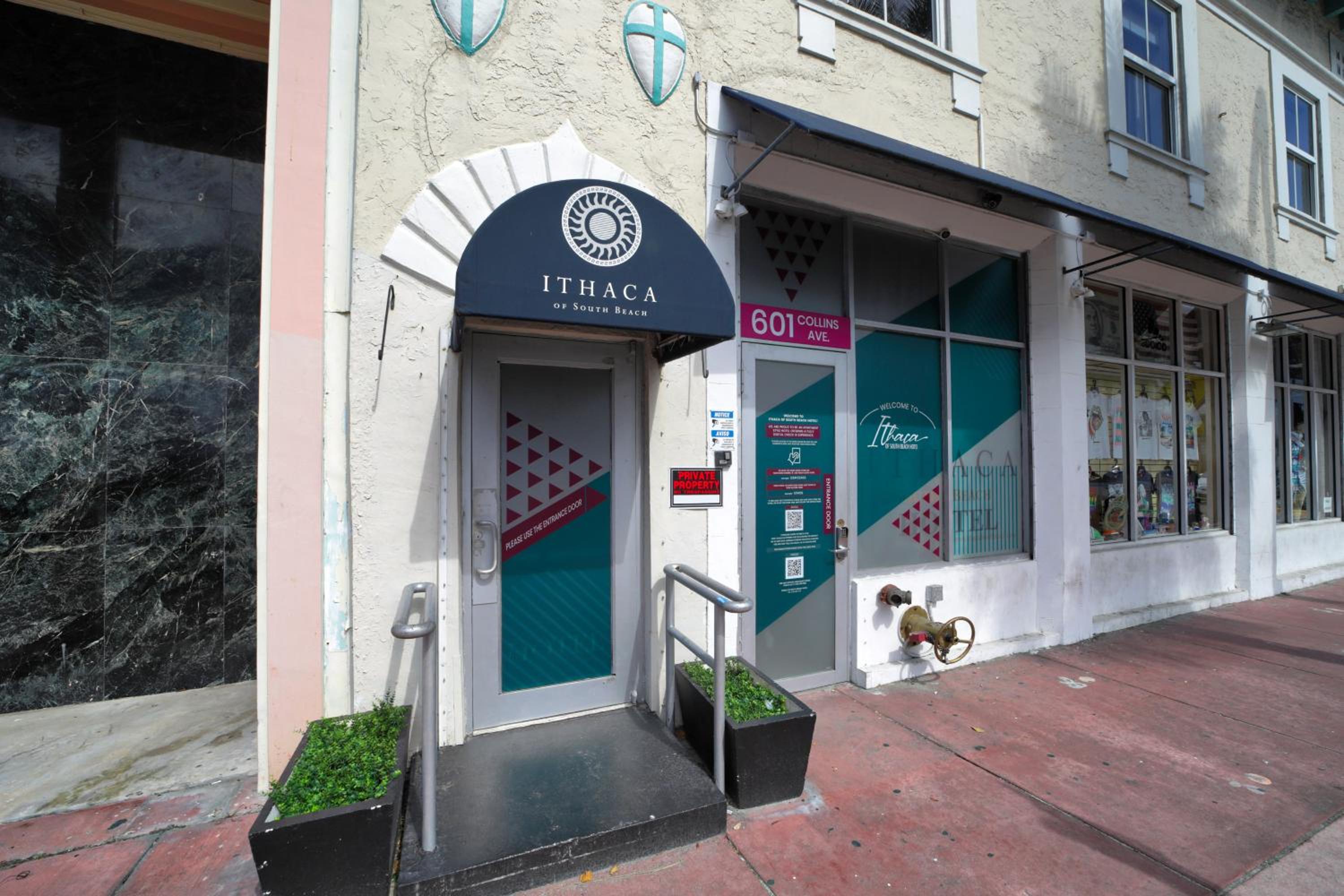 Ithaca, Miami
