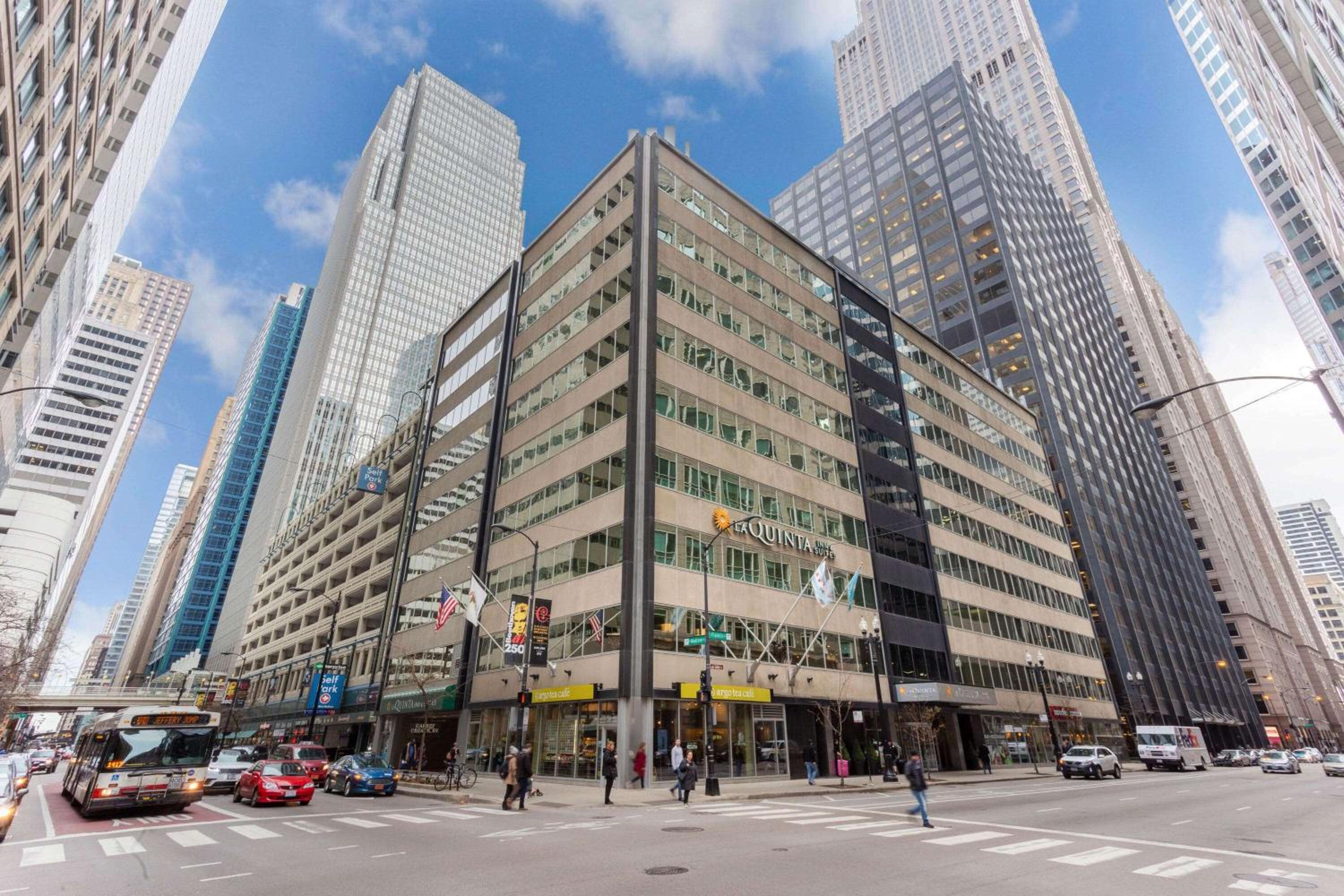 La Quinta Inn & Suites by Wyndham Chicago Downtown, Chicago