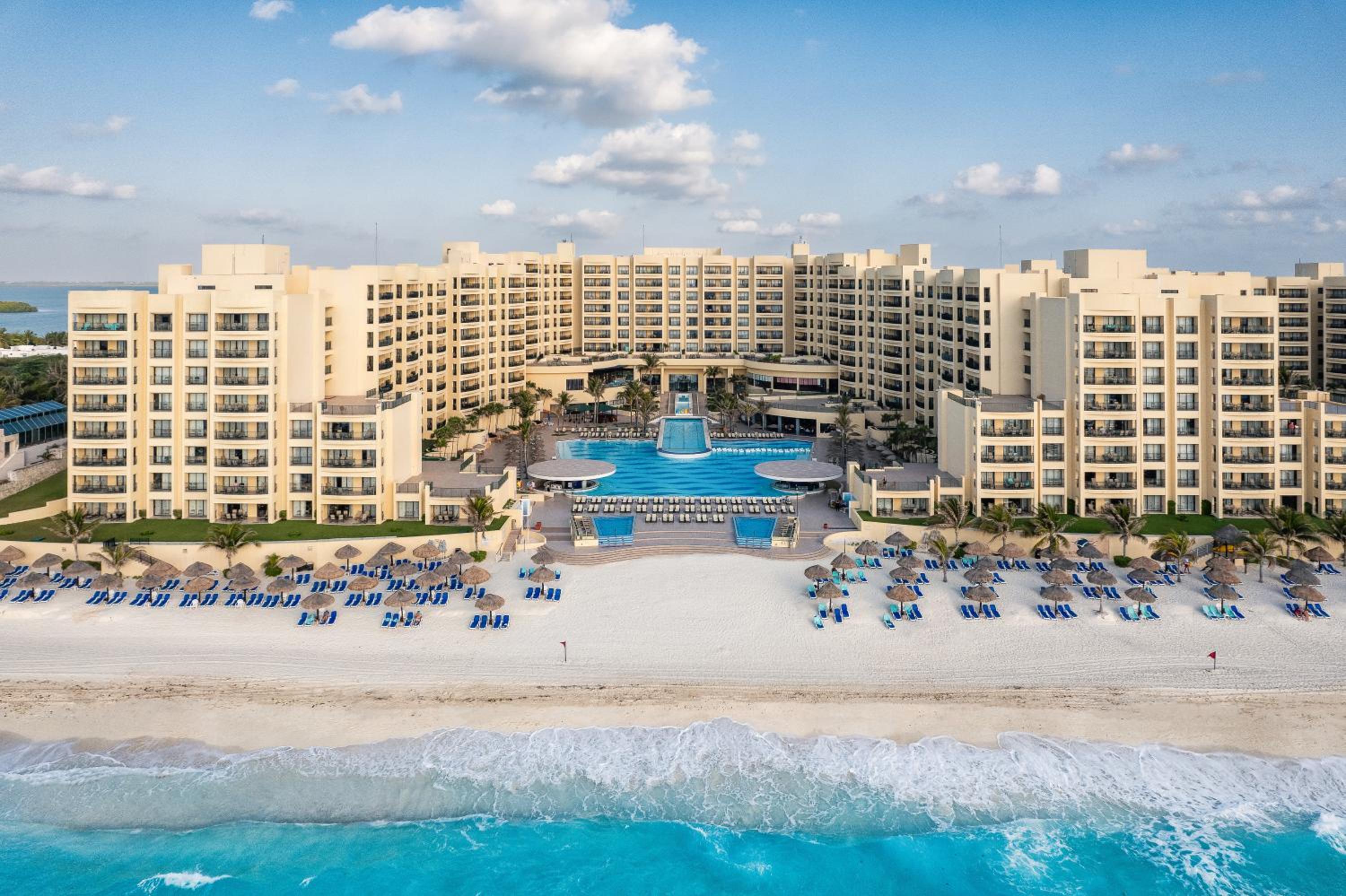 Holiday Inn Club Vacations The Royal Sands All Inclusive, Cancun
