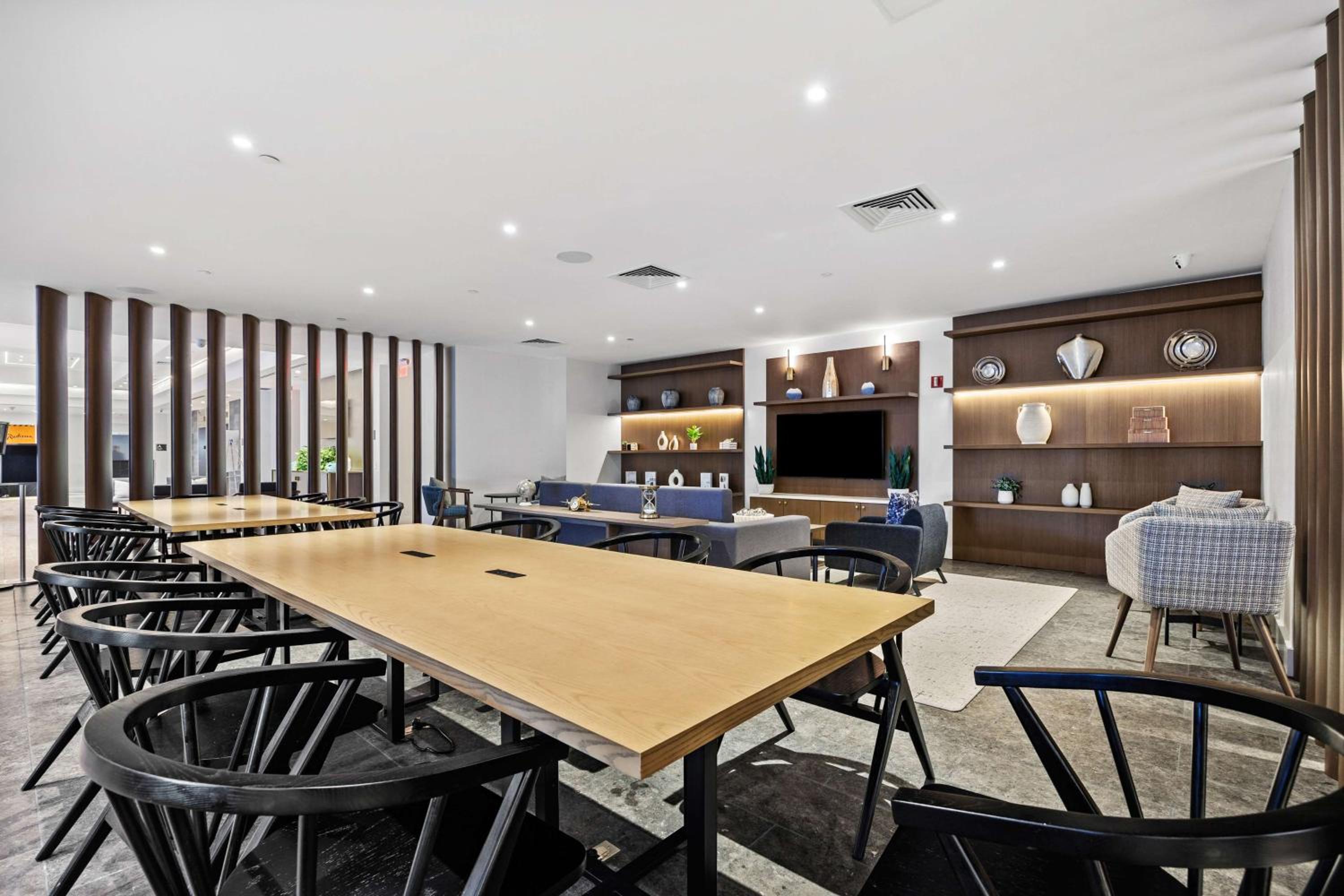 DoubleTree by Hilton New York JFK Airport, New York