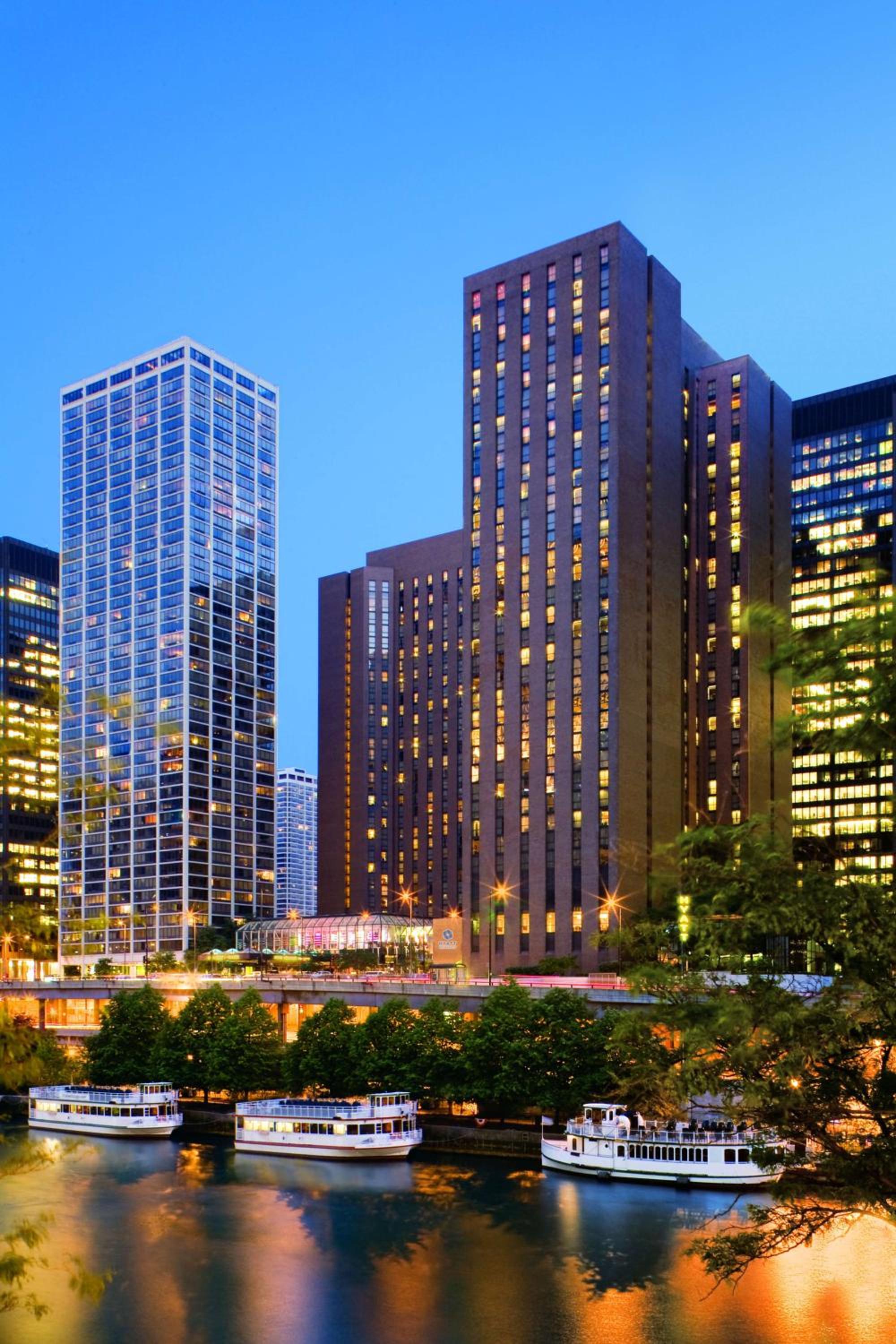 Hyatt Regency Chicago, Chicago