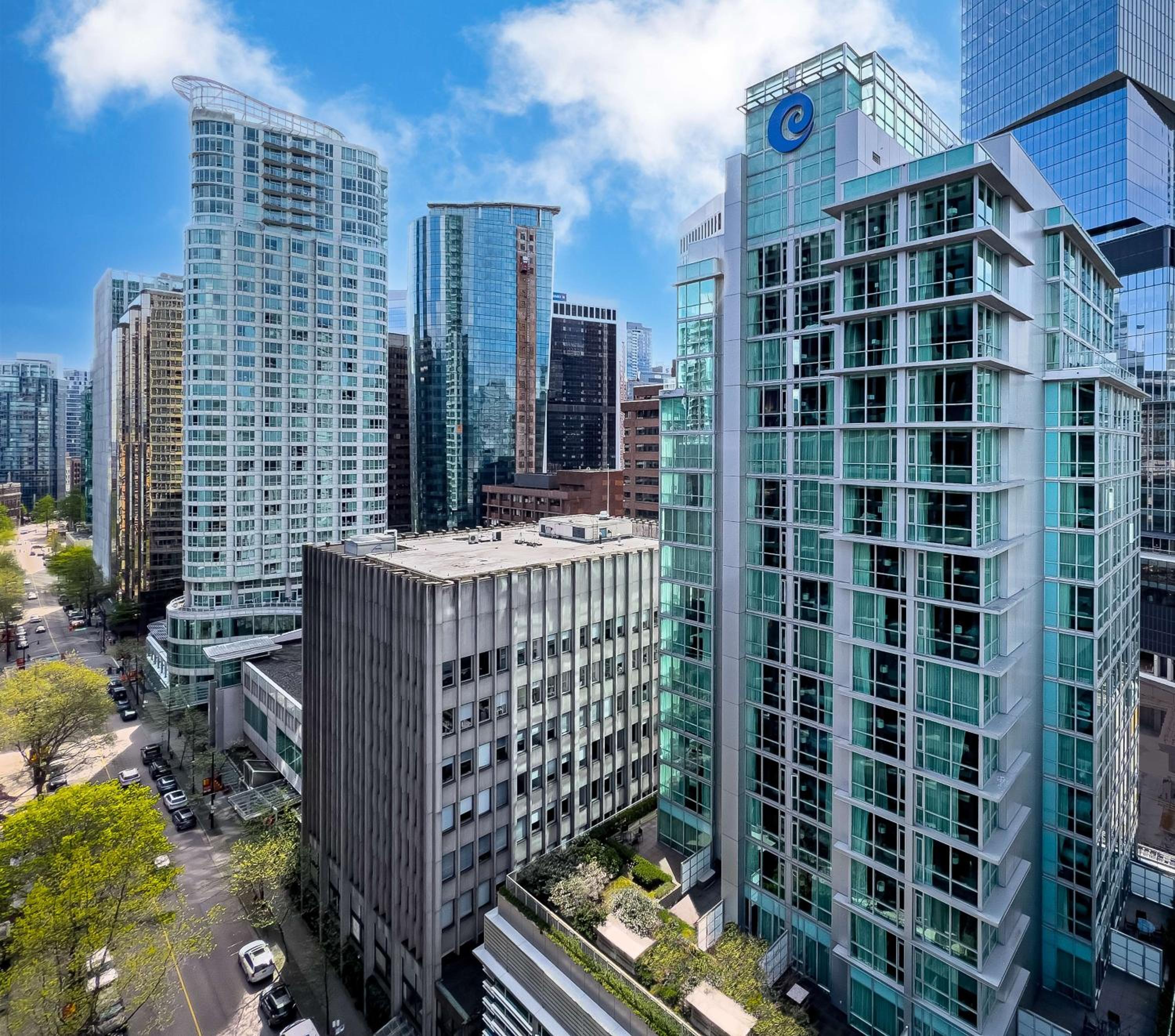 Coast Coal Harbour Vancouver Hotel by APA, Vancouver