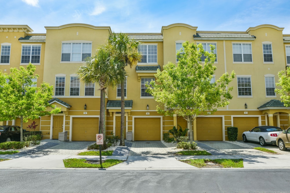 Vista Cay by Orlando Resort Rentals on Universal Boulevard, Orlando