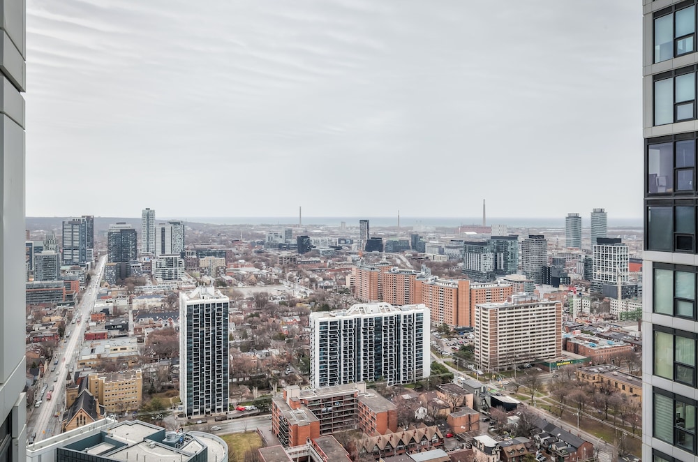 Panorama Suites Downtown Toronto, Toronto