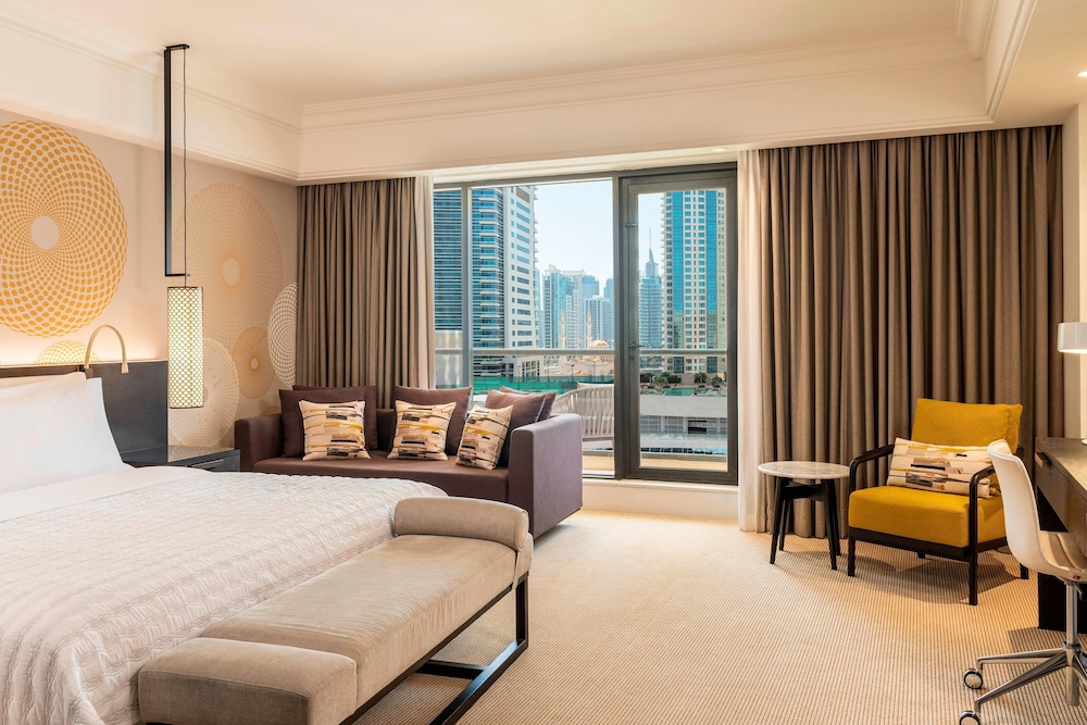 DELUXE LAND VIEW, GUEST ROOM, 1 KING OR 2 TWIN, BALCONY